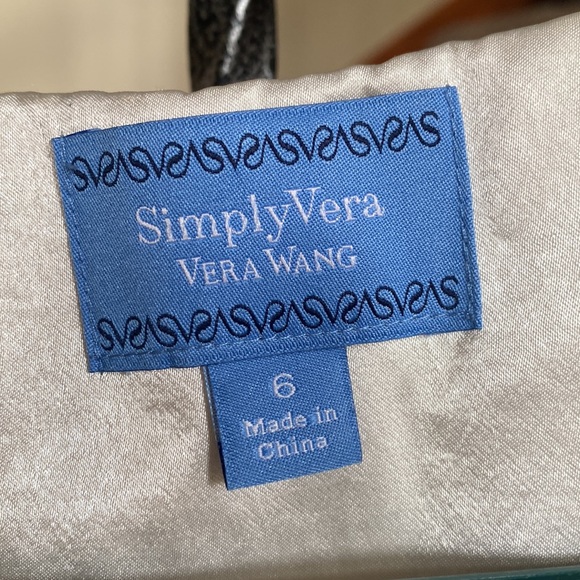 Size 6 satin tank top - Picture 2 of 5